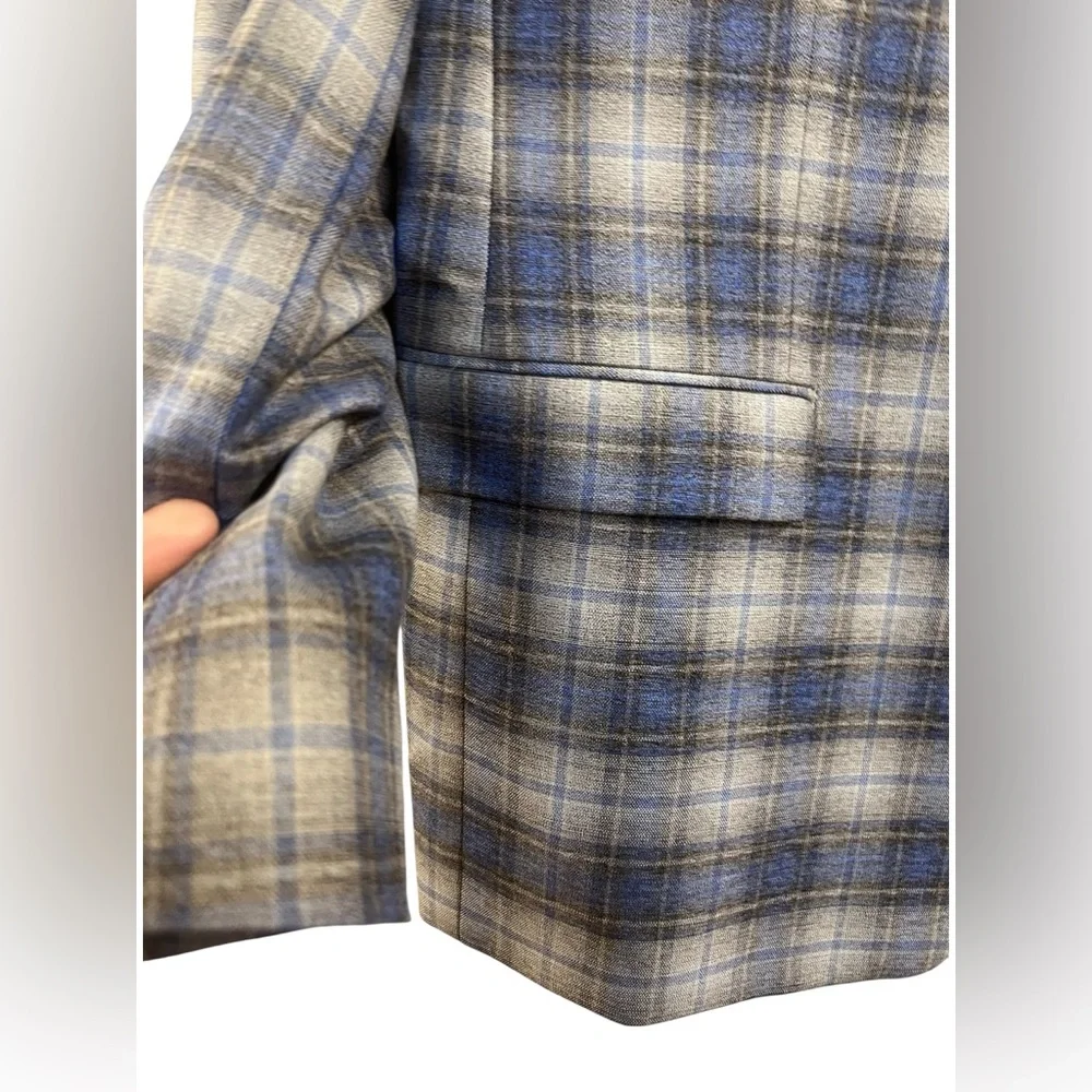 1. Lauren Ralph Lauren Classic-Fit UltraFlex Tan & Blue Plaid Sport Coat